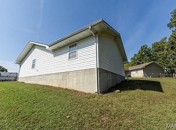 4th image of 412 Fleetwood Dr