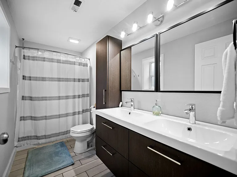 4511 E 15th Ave — Photo 29