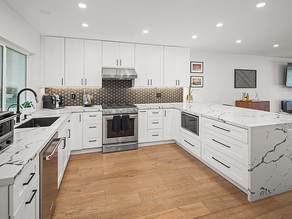 2nd image of 801 8th St