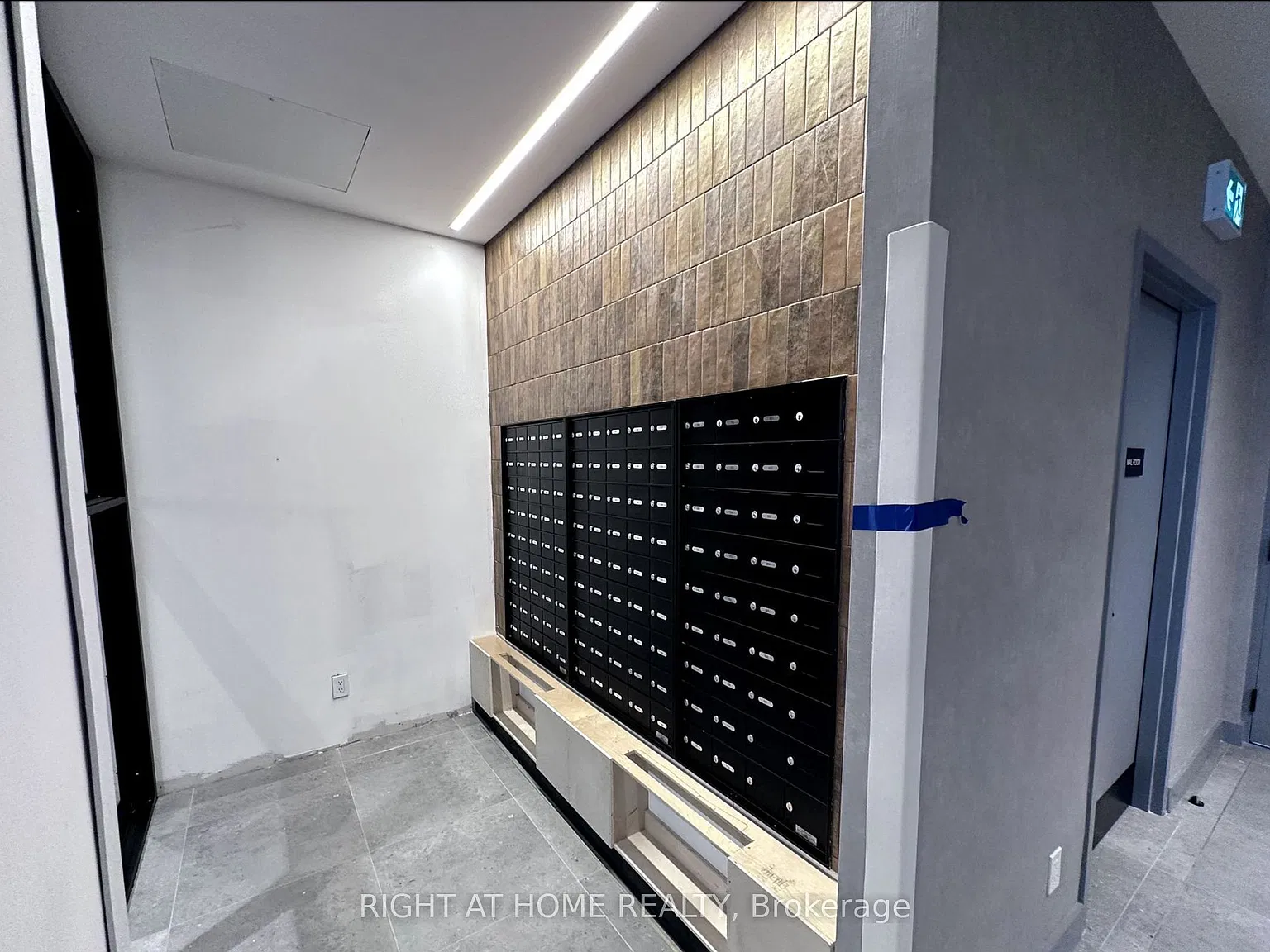1 bed, $2,300 — Photo 3