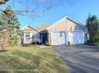 175 Skyline Dr, Lakewood, NJ 08701