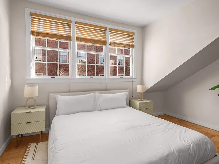 131 Macdougal St #1 — Photo 13