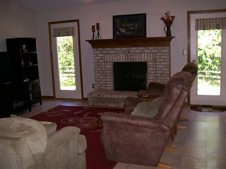1st image of 52 Remington Ct