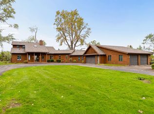 340 Lake Rd, Menasha, WI 54952