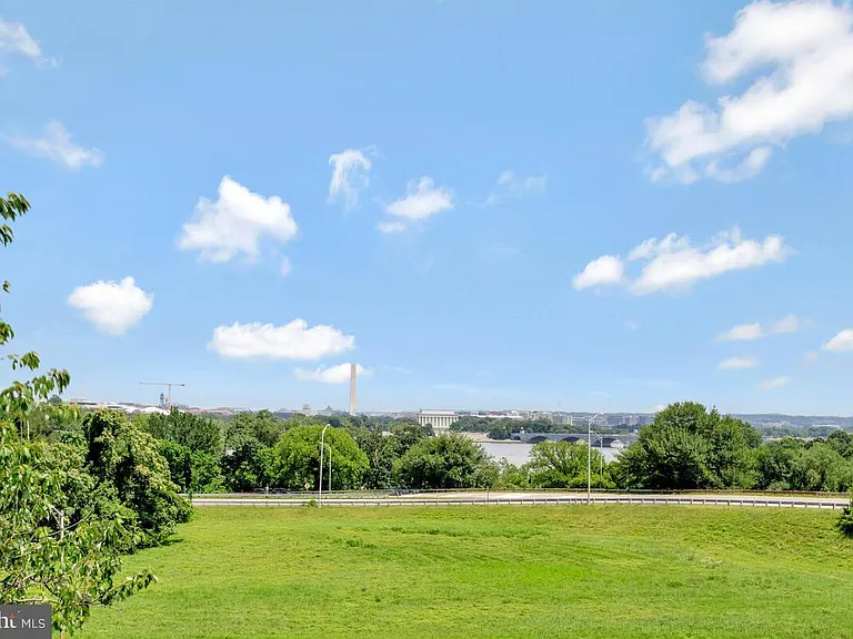 1121 Arlington Blvd #230 — Photo 38