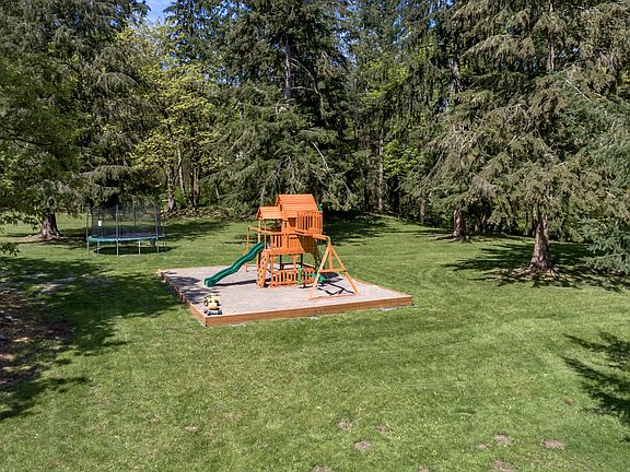 5th image of 22612 SE 392nd St