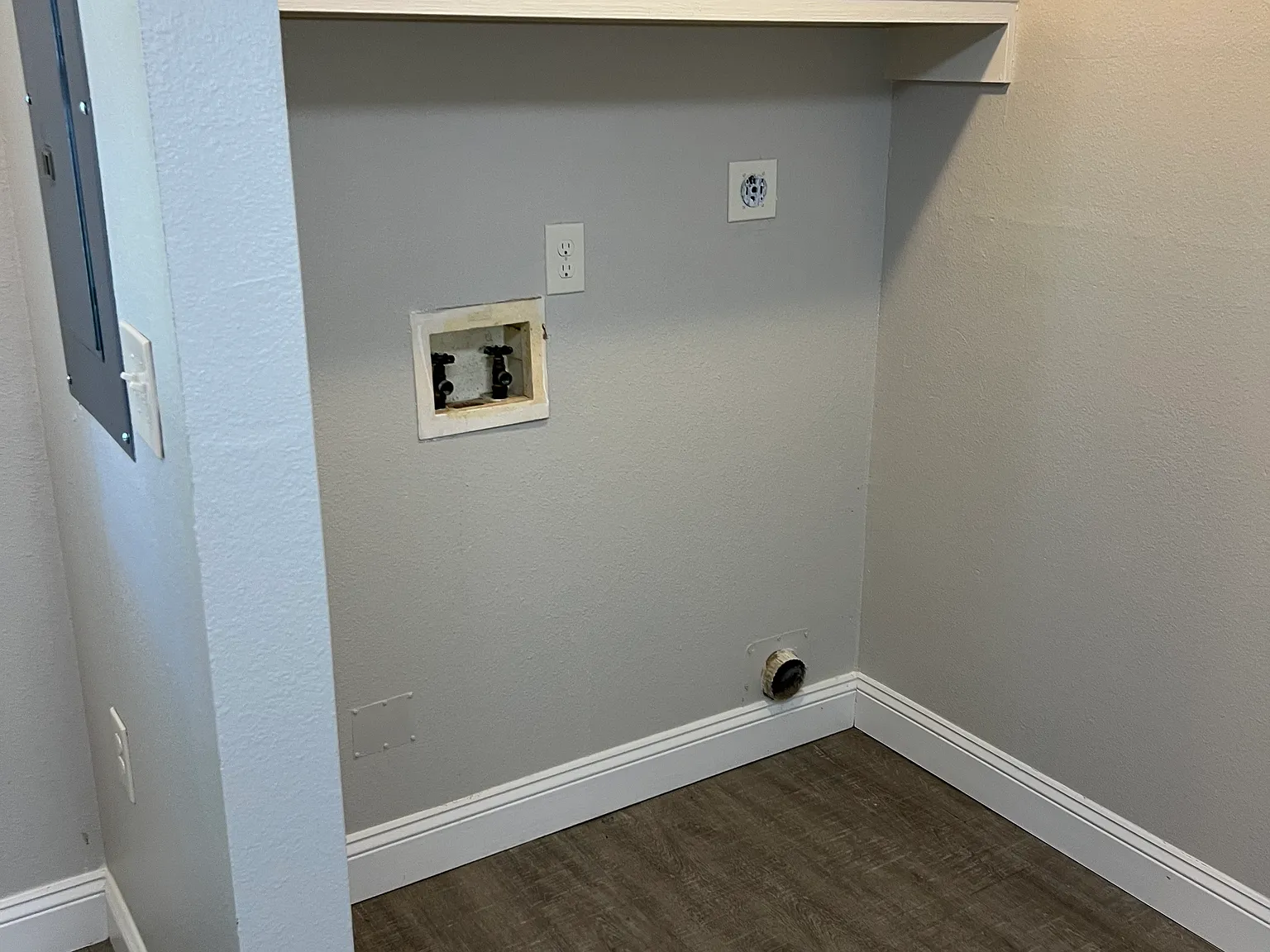 2 bed, 728 sqft, $1,000 — Photo 3