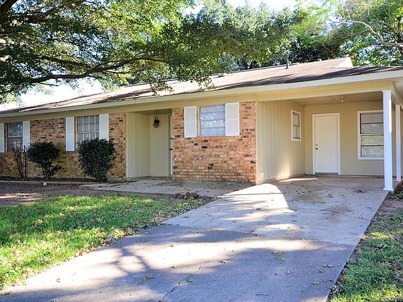 2nd image of 2118 Gen. Mouton Dr