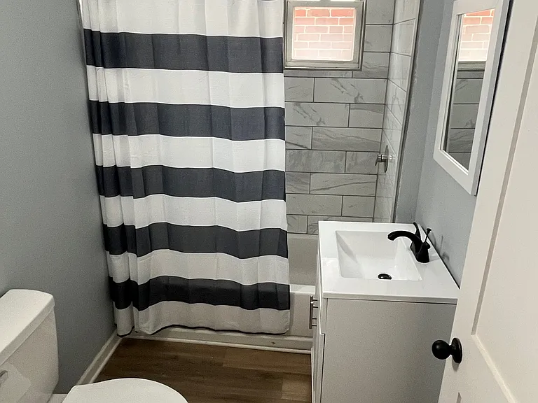 969 Wilson Ave — Photo 20