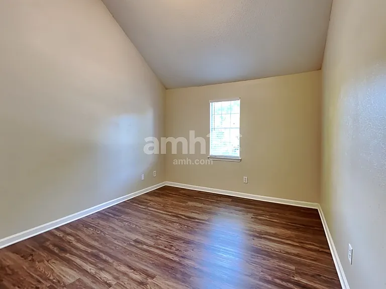 131 The Esplanade Way SW — Photo 13