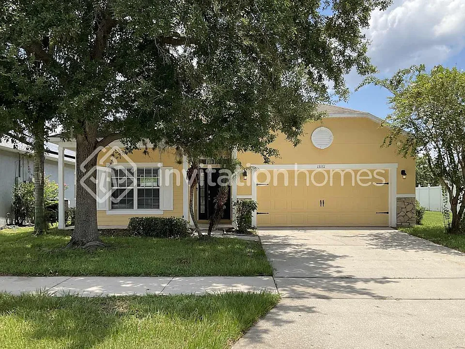13161 Sapphire Falls Ln