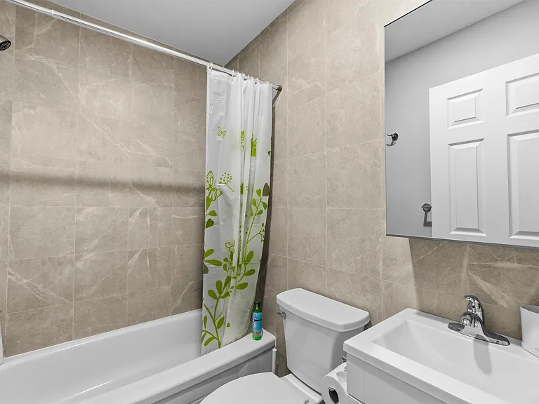 4225 Evergreen Ave #BASEMENT — Photo 17