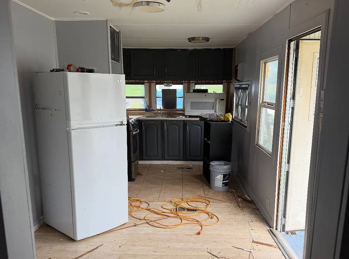1 bed, 1.0 bath, 264 sqft, $950 — Photo 2