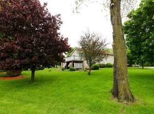 1901 Winfield Dr, Reedsburg, WI 53959