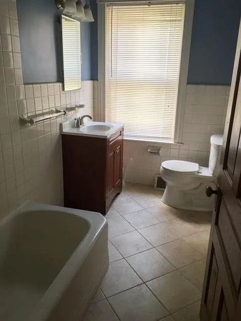 3 bed, 1.5 bath, 1550 sqft, $2,750 — Photo 3