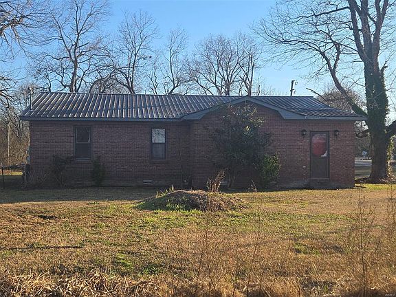 2nd image of 933 Skipper Bridge Rd