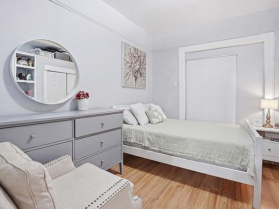 4th image of 1222 Decatur St