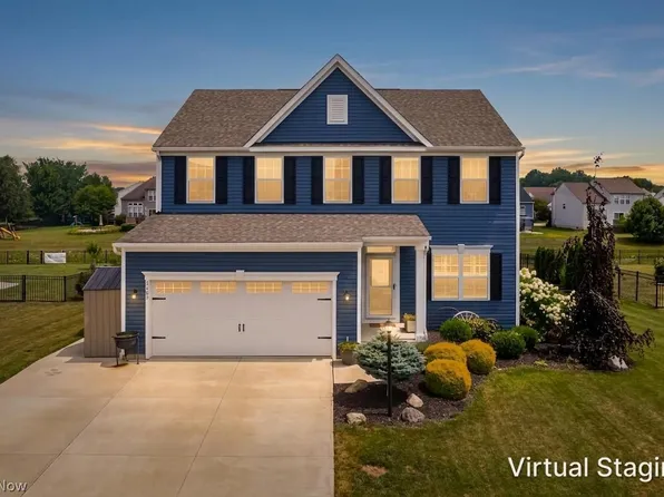 9409 Winfield Ln, North Ridgeville, OH 44039
