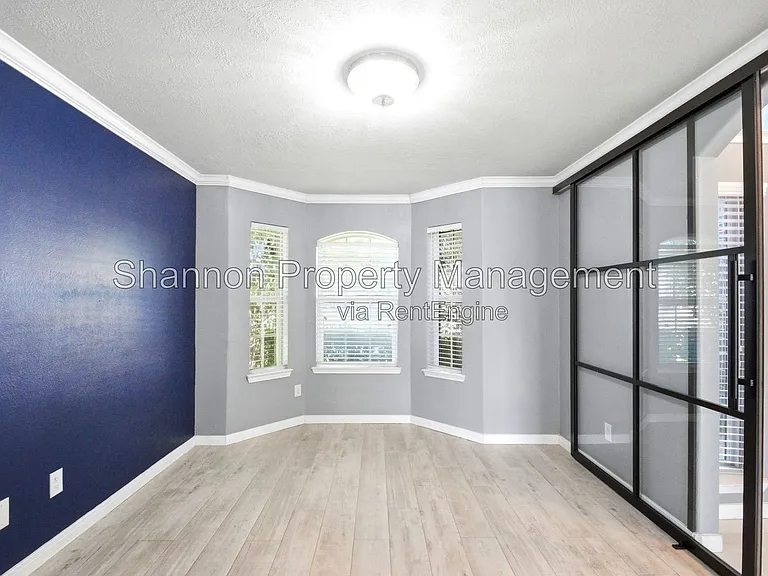 21103 N Valley Ct — Photo 4