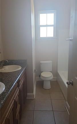 3rd image of 5731 Cameron Blvd
