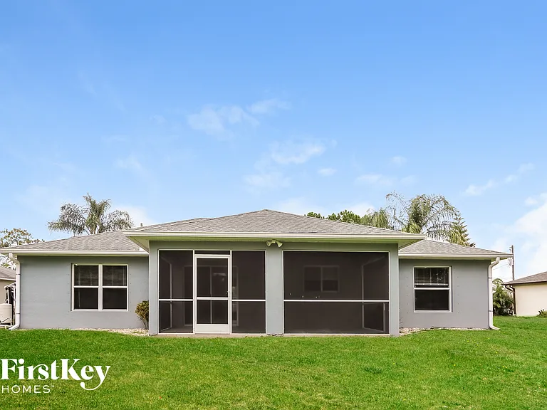 2463 Alesio Ave — Photo 15