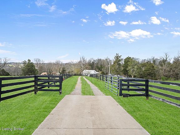 2nd image of 9787 Elmburg Rd