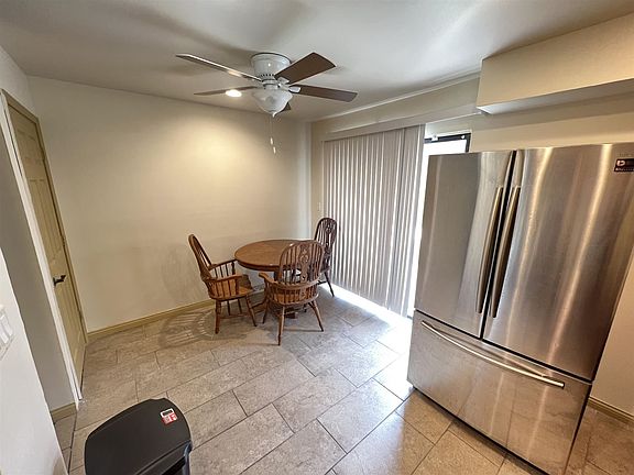 3rd image of 6104 W Port Ave