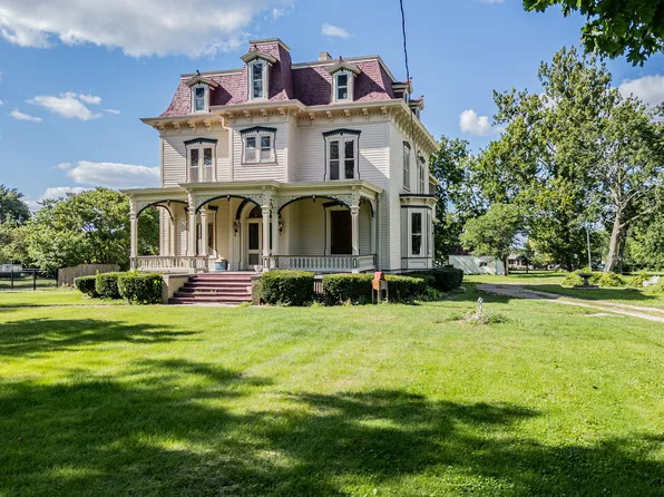 627 E Peru St, Princeton, IL 61356