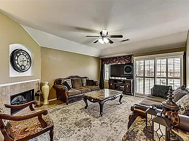 1206 Periwinkle Dr Photo 1