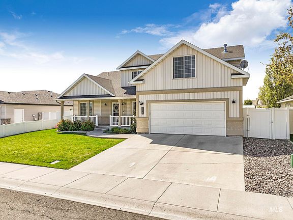 3rd image of 276 Joellen Dr