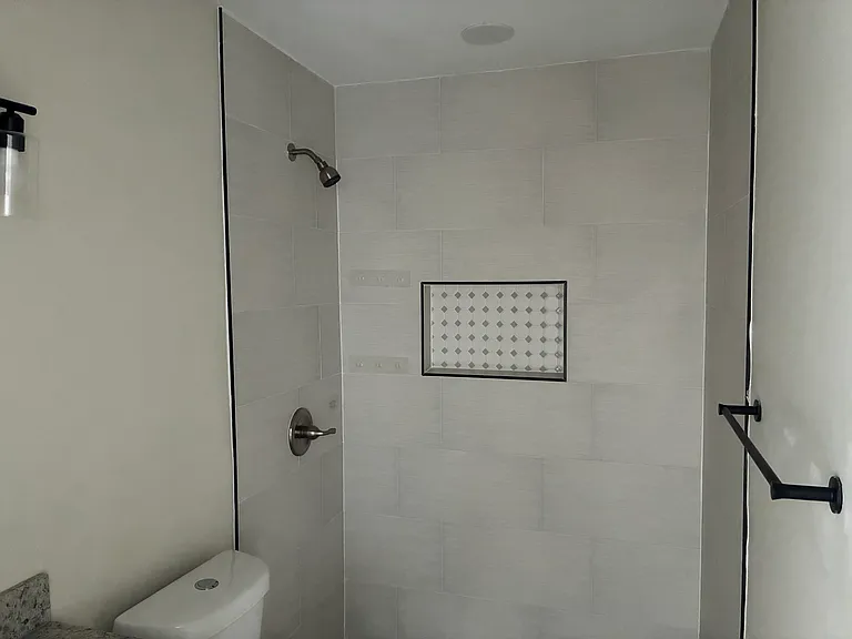 3001 E Price St #9 — Photo 3