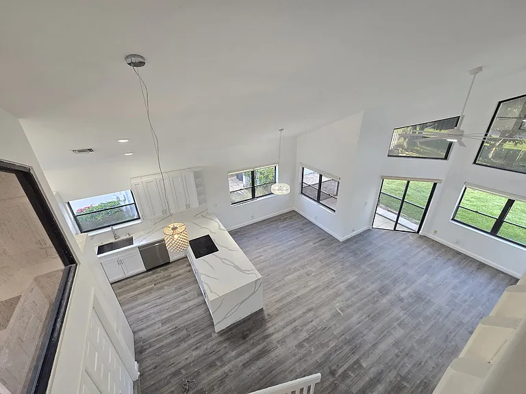 8598 Kimble Way — Photo 4