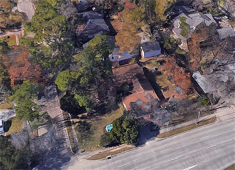 Bird's eye view of lot