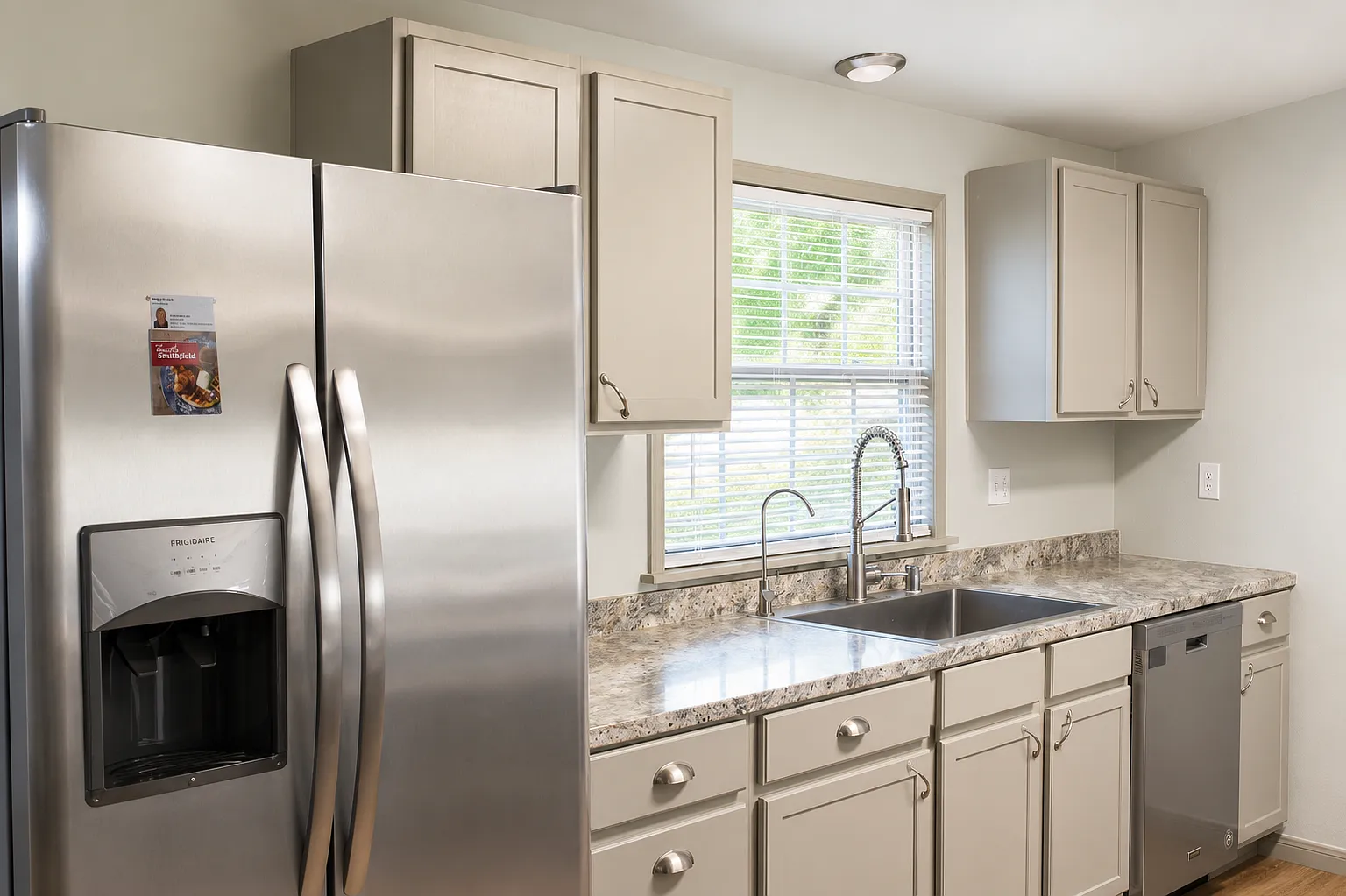 3 bed, 1768 sqft, $1,800 — Photo 3