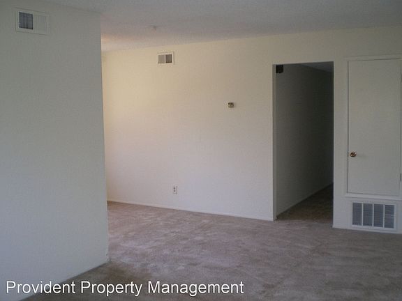 5th image of 1572 Mendenhall Dr APT 4