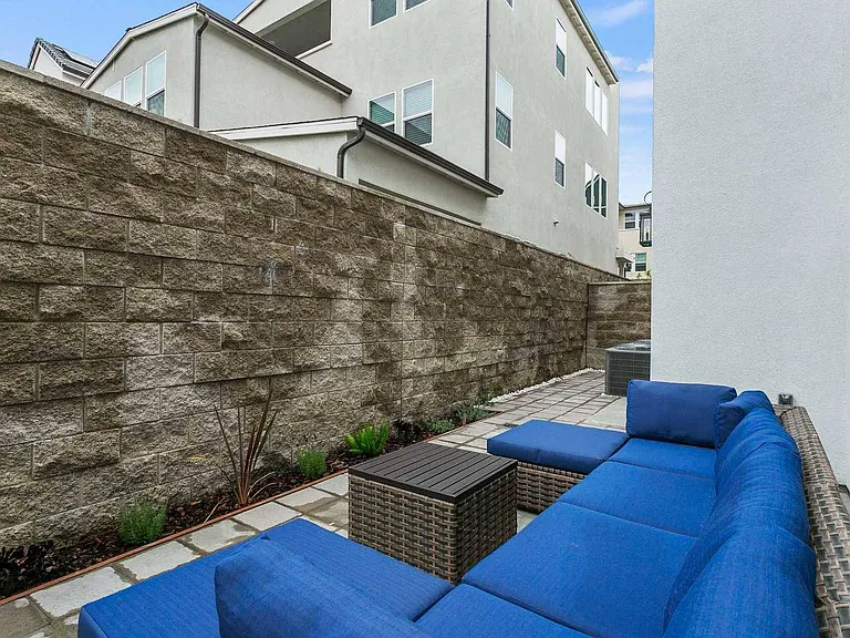 181 Pin Ln — Photo 24