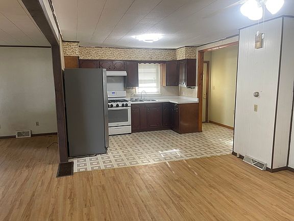 4th image of 1212 W 21st St