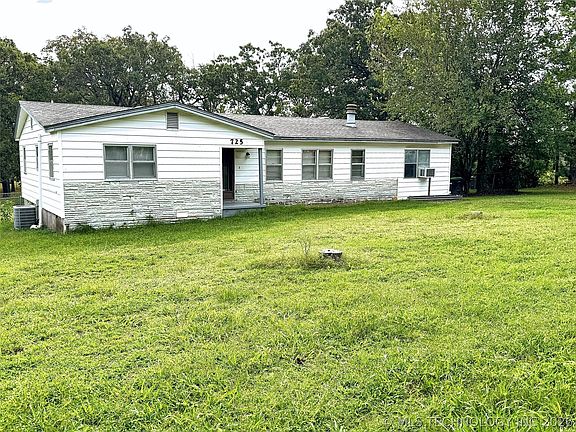 3rd image of 725 Sooner Dr