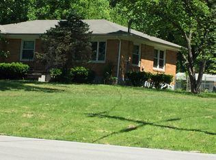 5317 Robbs Ln, Louisville, KY 40219