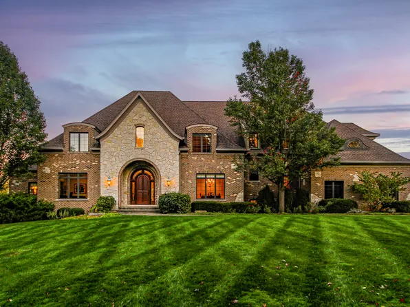 41 Old Hart Rd, Barrington Hills, IL 60010