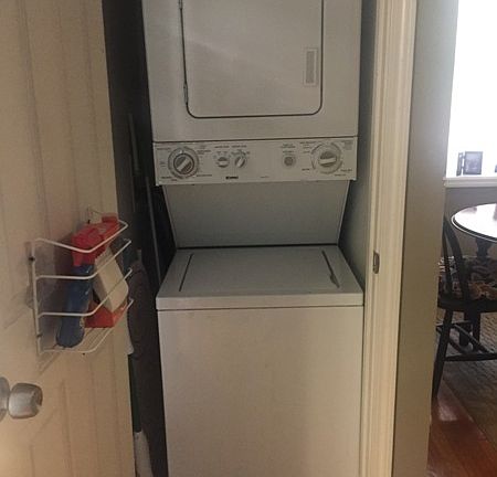 4th image of 831 Westwood Dr APT 1S