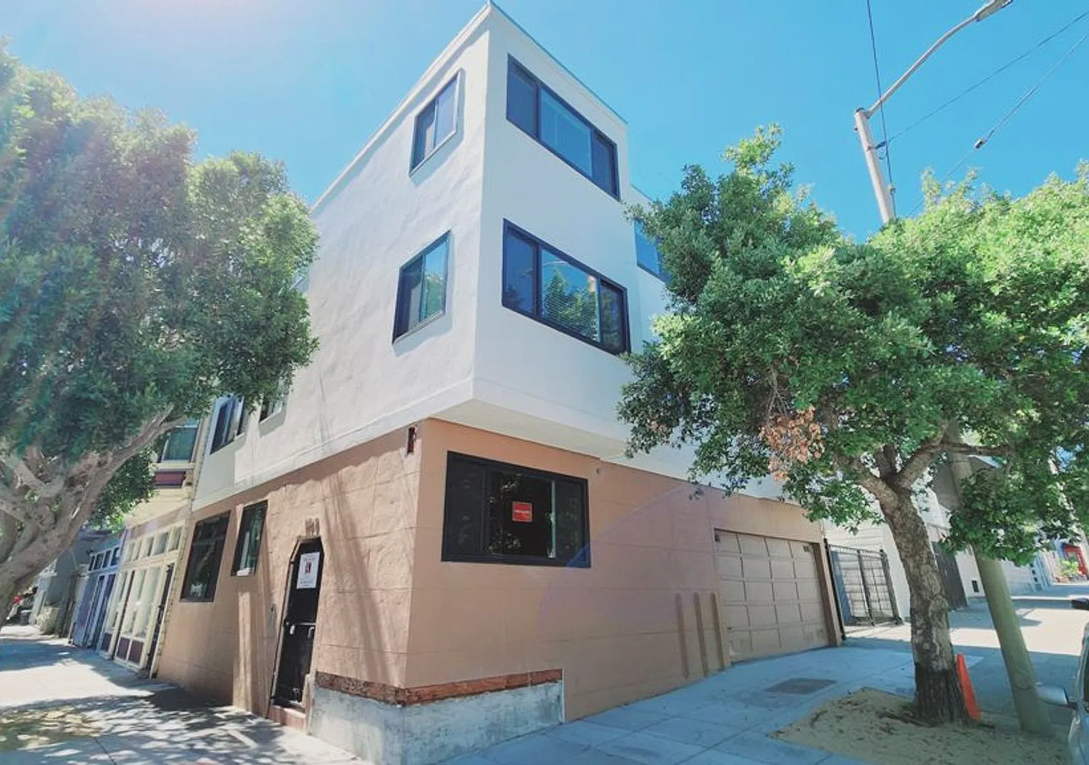 1700 Waller Street — Photo 1