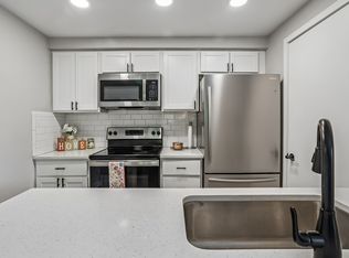 9705 Hellingly Pl #62, Gaithersburg, MD 20886