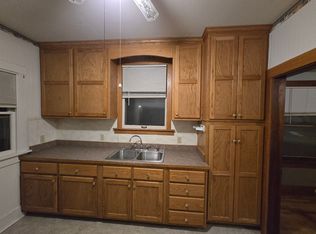 302 Clarke St, Clay Center, KS 67432