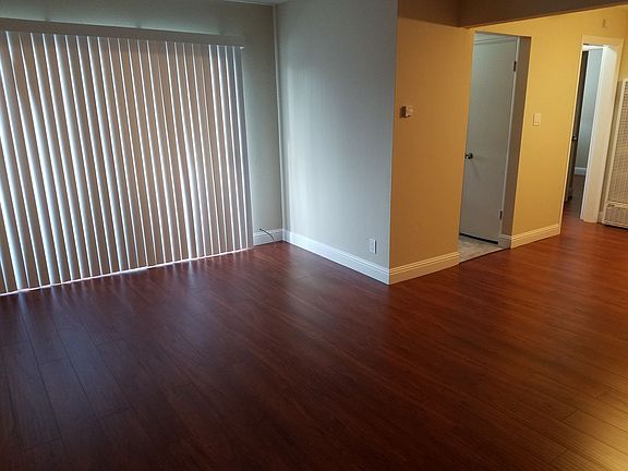 4th image of 475 Redwood Ave APT 15