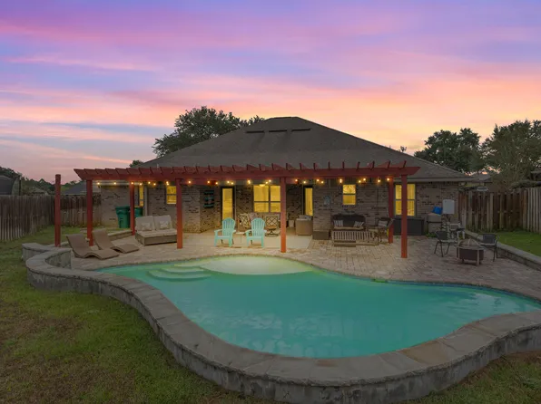 4646 Chanan Dr, Crestview, FL 32539