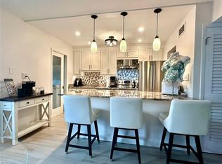 788 Park Shore DR #A29, NAPLES, FL 34103