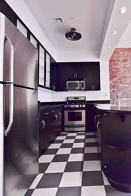 Rented by J Misrahi Realty Corp | media 37