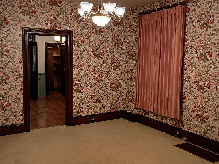 Dining room (1st floor)