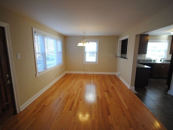 2nd image of 10433 S Christiana Ave